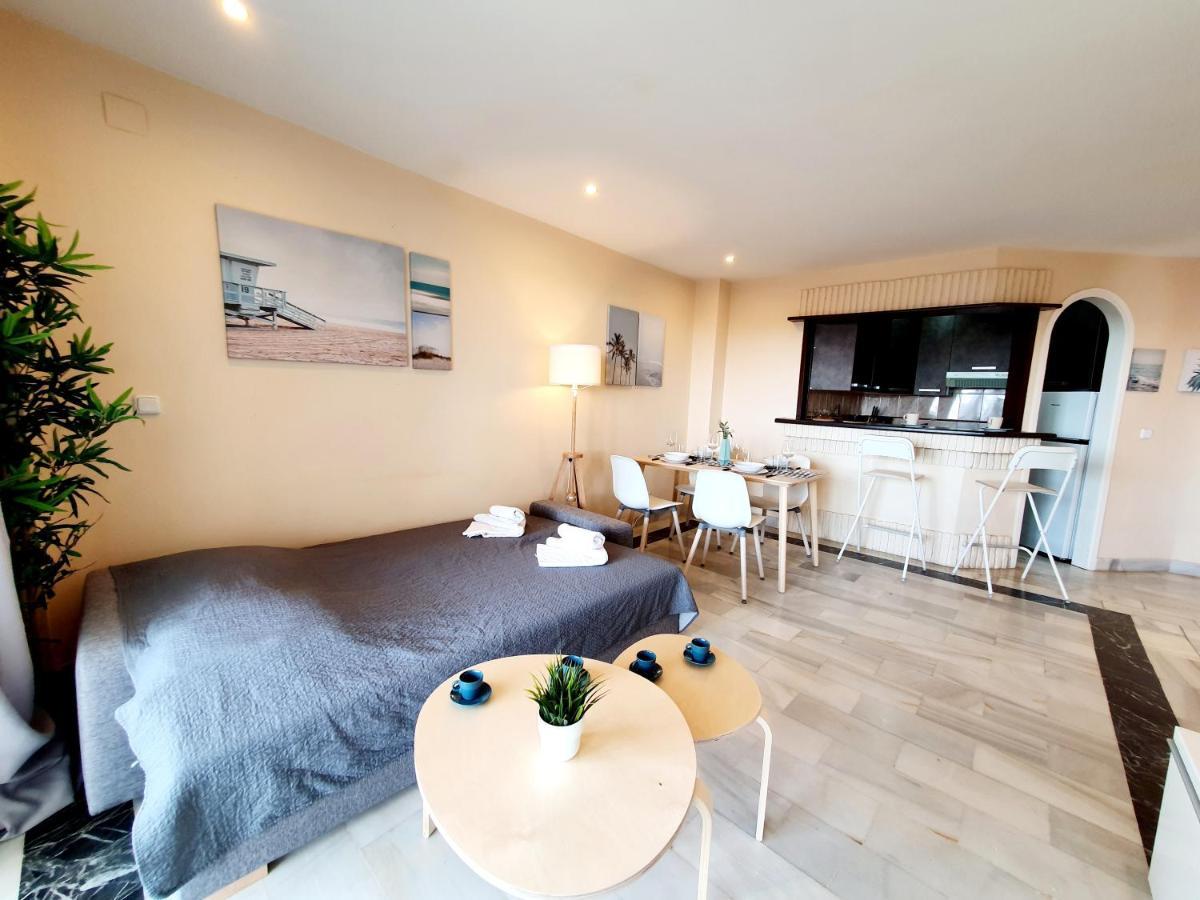 Cozy Apartment On The Beach Sitio de Calahonda 외부 사진