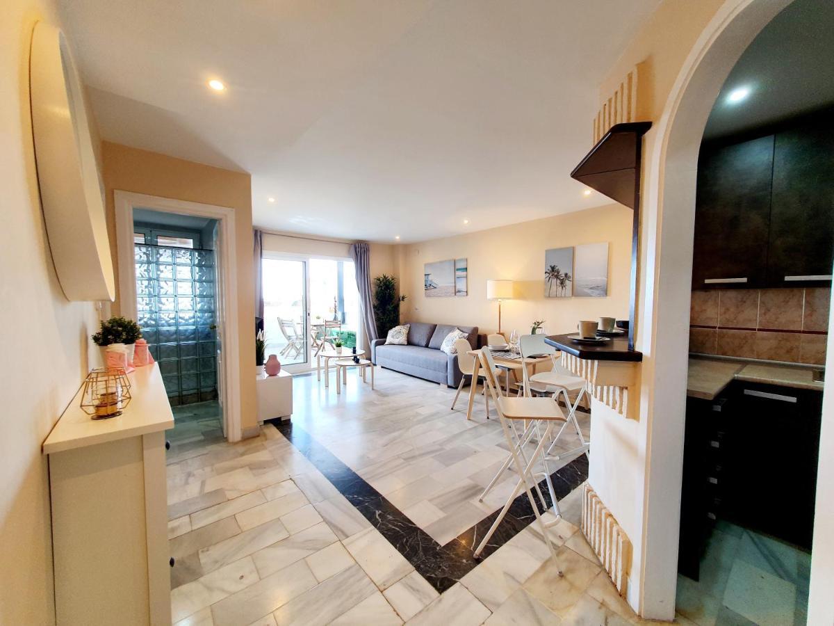 Cozy Apartment On The Beach Sitio de Calahonda 외부 사진